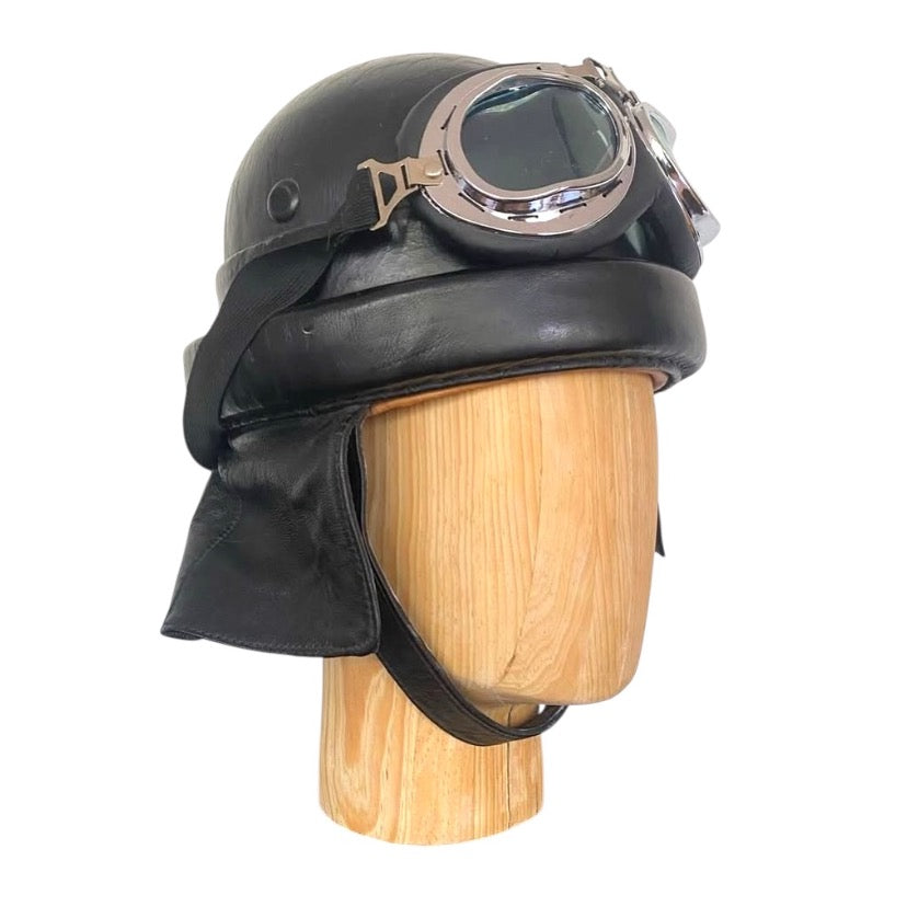Original Italian Armored Division M35 helmet for tankers and motorcycl – Iapello Arts & Antiques Original Italian Armored Division M35 helmet for tankers and motorcycl – Iapello Arts & Antiques