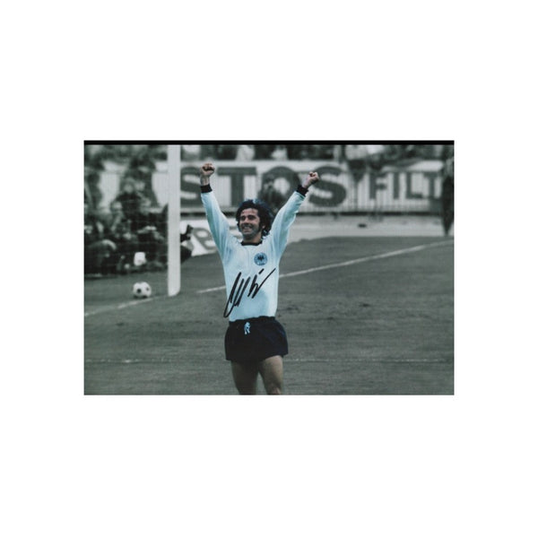 Gerd Muller signed colourised photo – Iapello Arts & Antiques