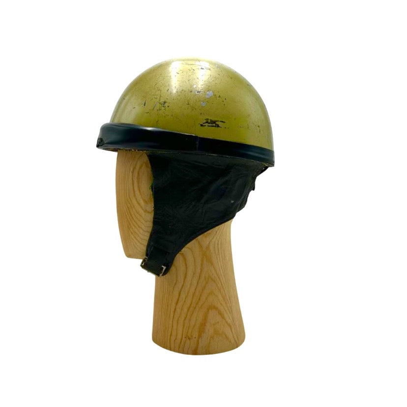 Vintage 1950s motorcycle helmet – Iapello Arts & Antiques Vintage 1950s motorcycle helmet – Iapello Arts & Antiques