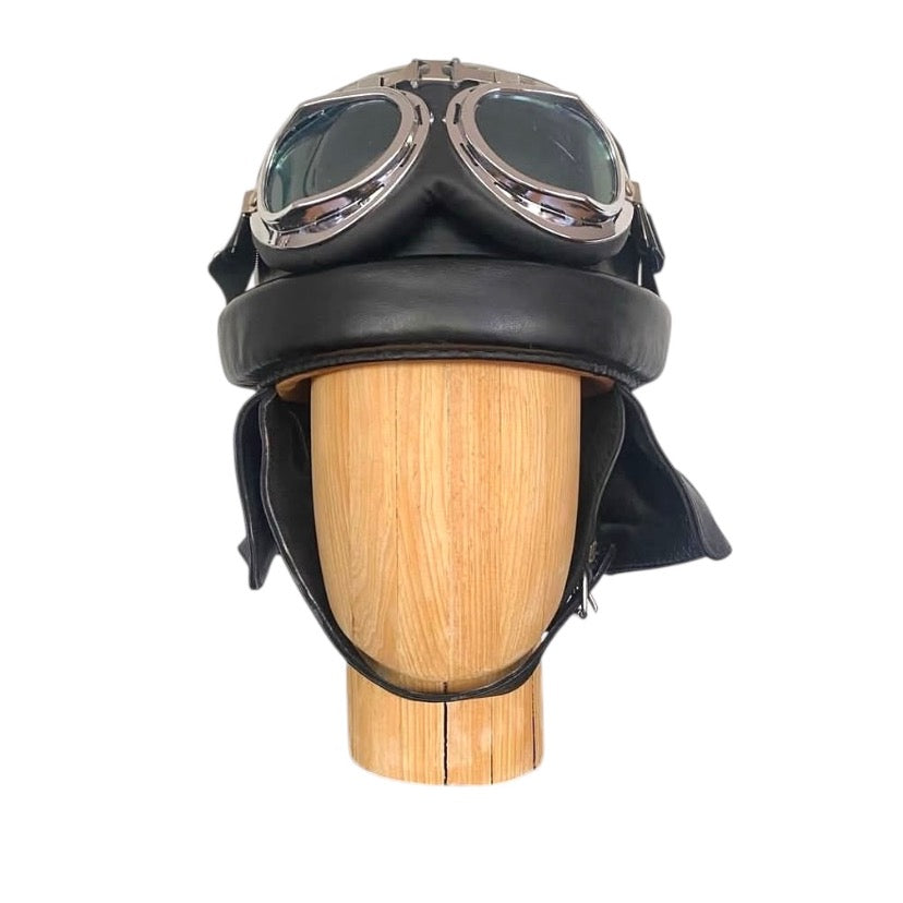 Original Italian Armored Division M35 helmet for tankers and motorcycl – Iapello Arts & Antiques Original Italian Armored Division M35 helmet for tankers and motorcycl – Iapello Arts & Antiques