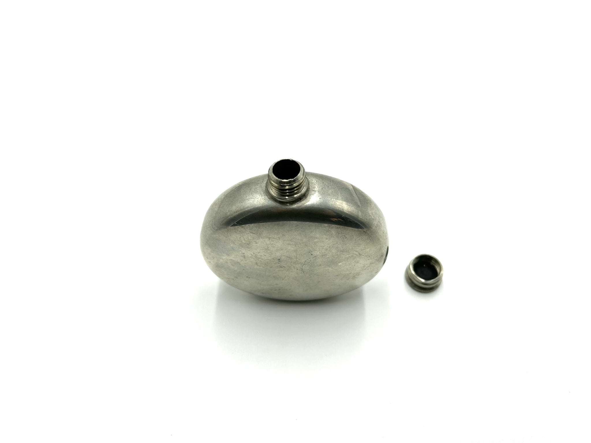 Antique Pewter flask. Sheffield: Pinder Bros., [1907]. – Iapello
