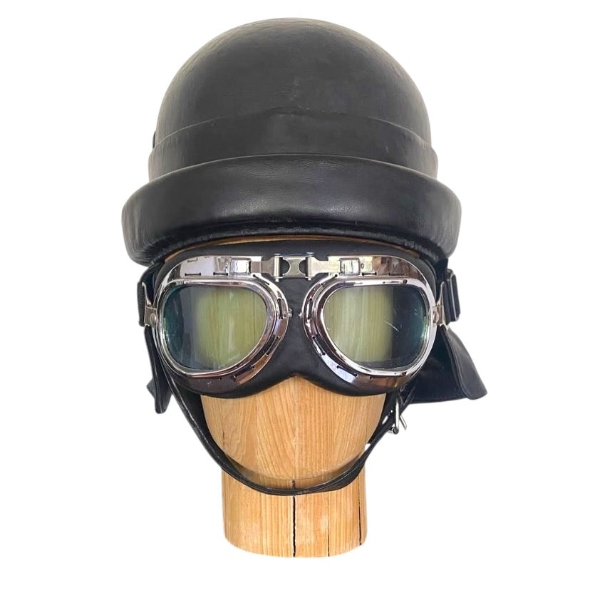 Original Italian Armored Division M35 helmet for tankers and motorcycl – Iapello Arts & Antiques Original Italian Armored Division M35 helmet for tankers and motorcycl – Iapello Arts & Antiques