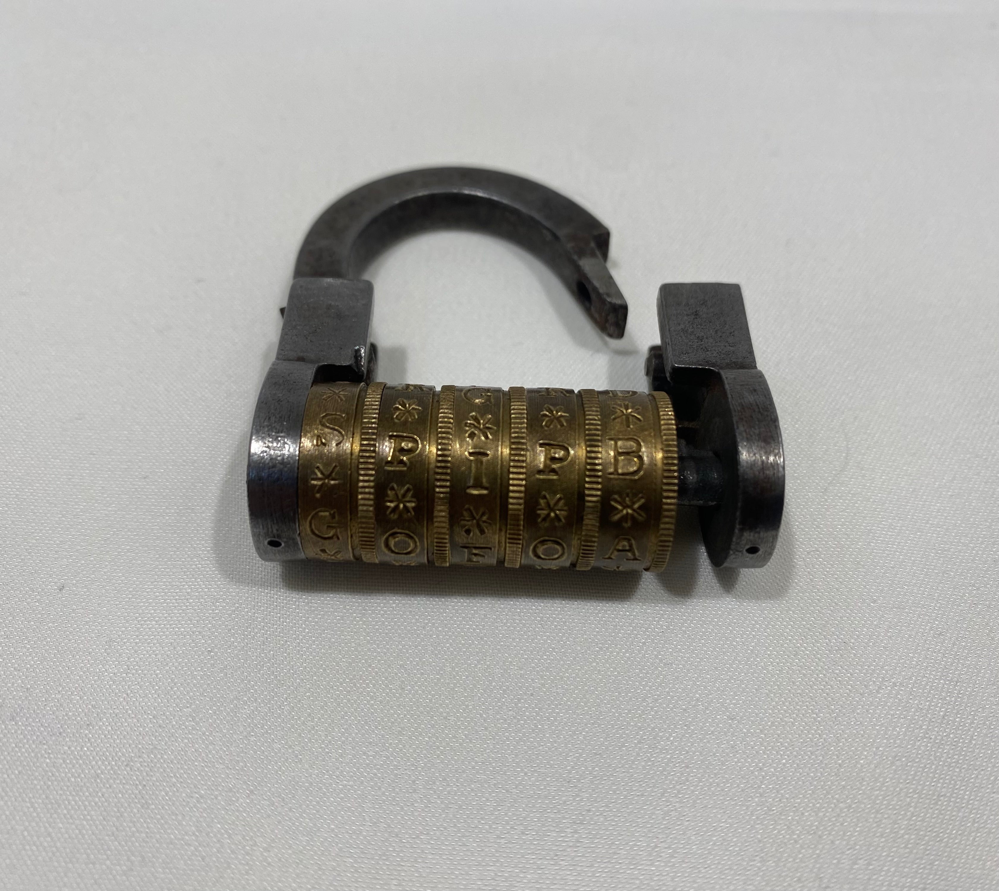 Antique bronze, 5 letter combination padlock !