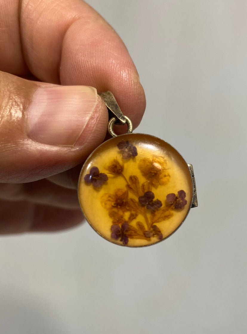 Dried Flower Locket Necklace