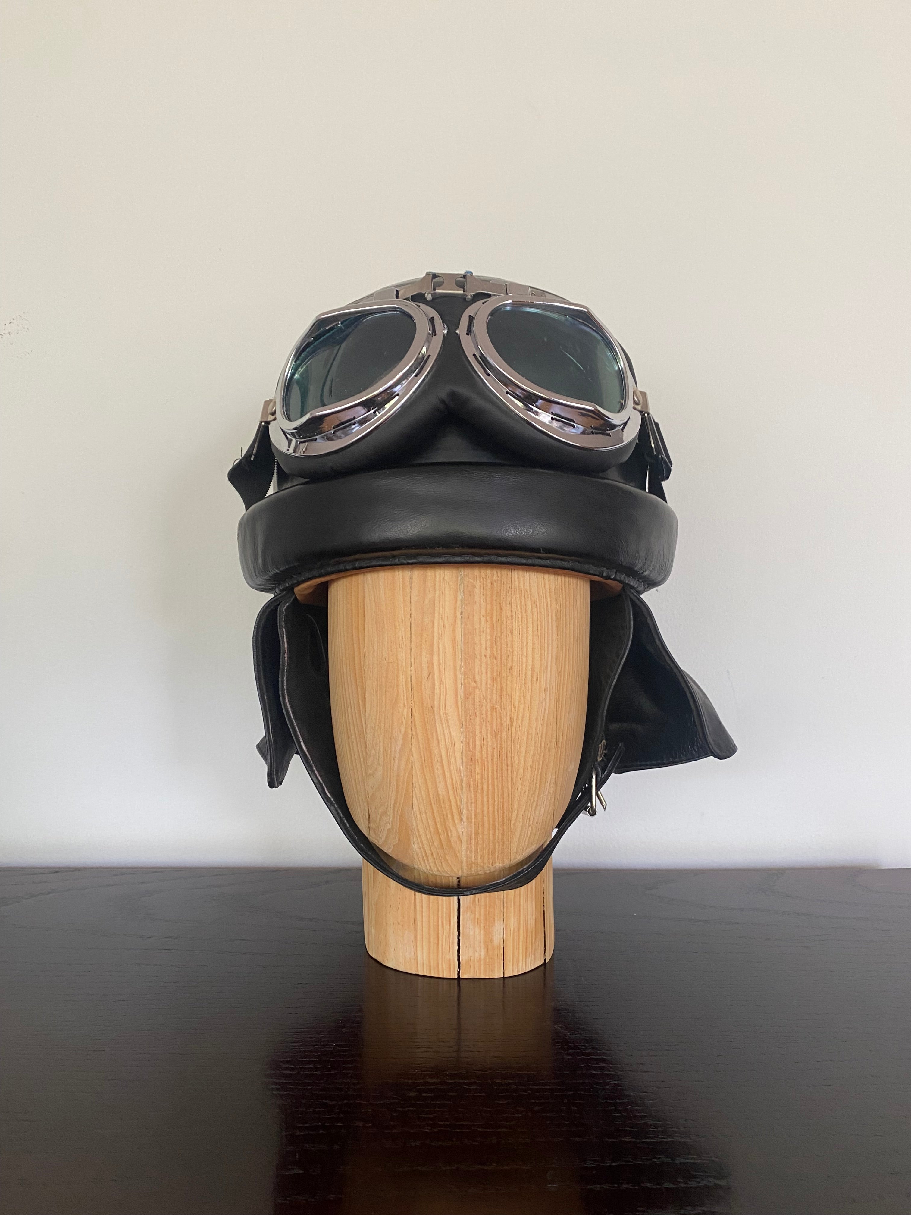 Original Italian Armored Division M35 helmet for tankers and motorcyclist , 1930s - 1960s