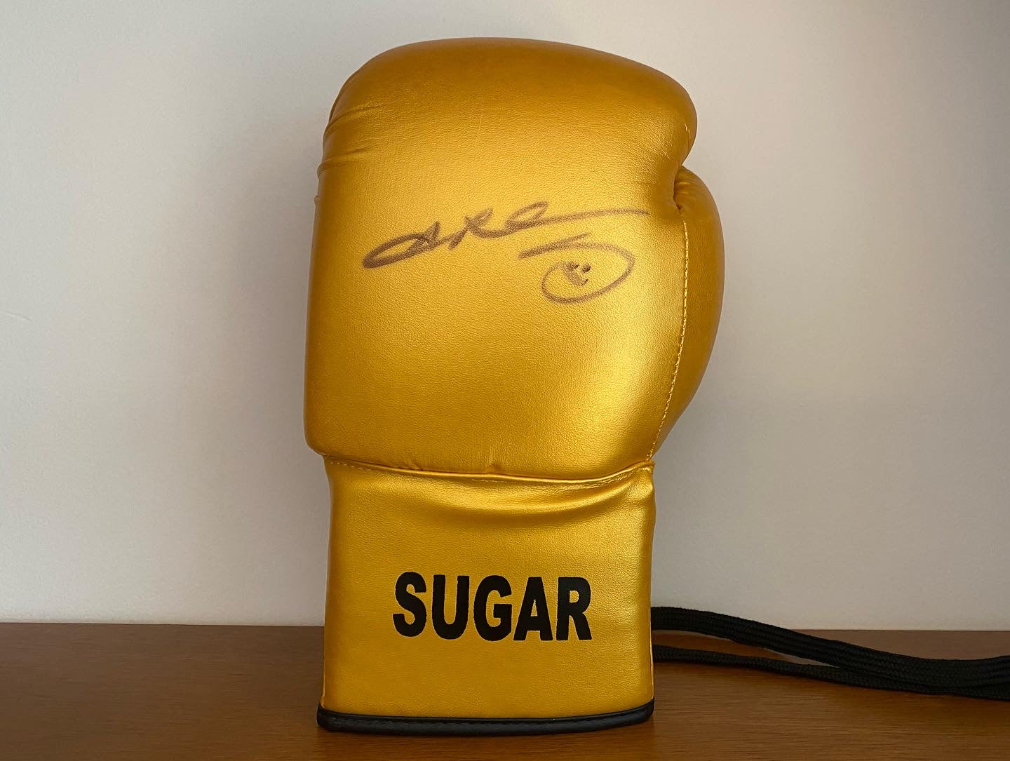 Sugar Ray Leonard signed Golden Sugar Boxing Glove.