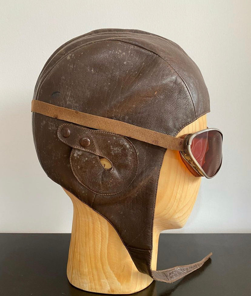Italian pilot cap with glasses from 1930s