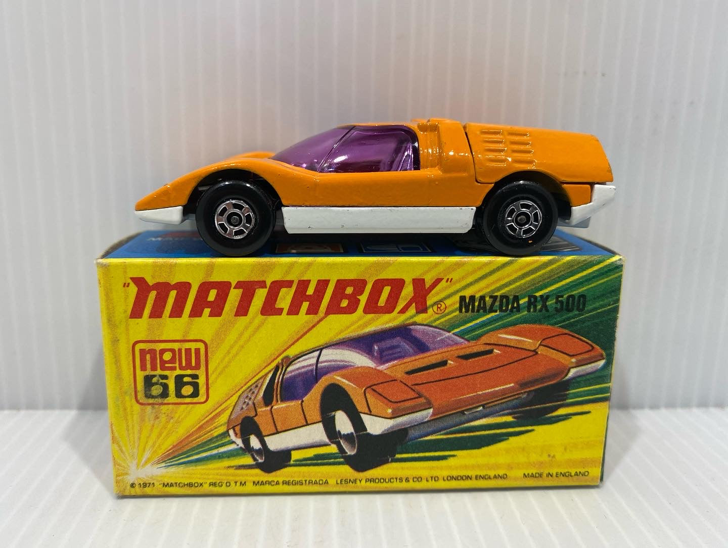 Matchbox Mazda RX-8 2004, noir 49/100 Matchbox Mazda RX-8 2004, noir 49/100