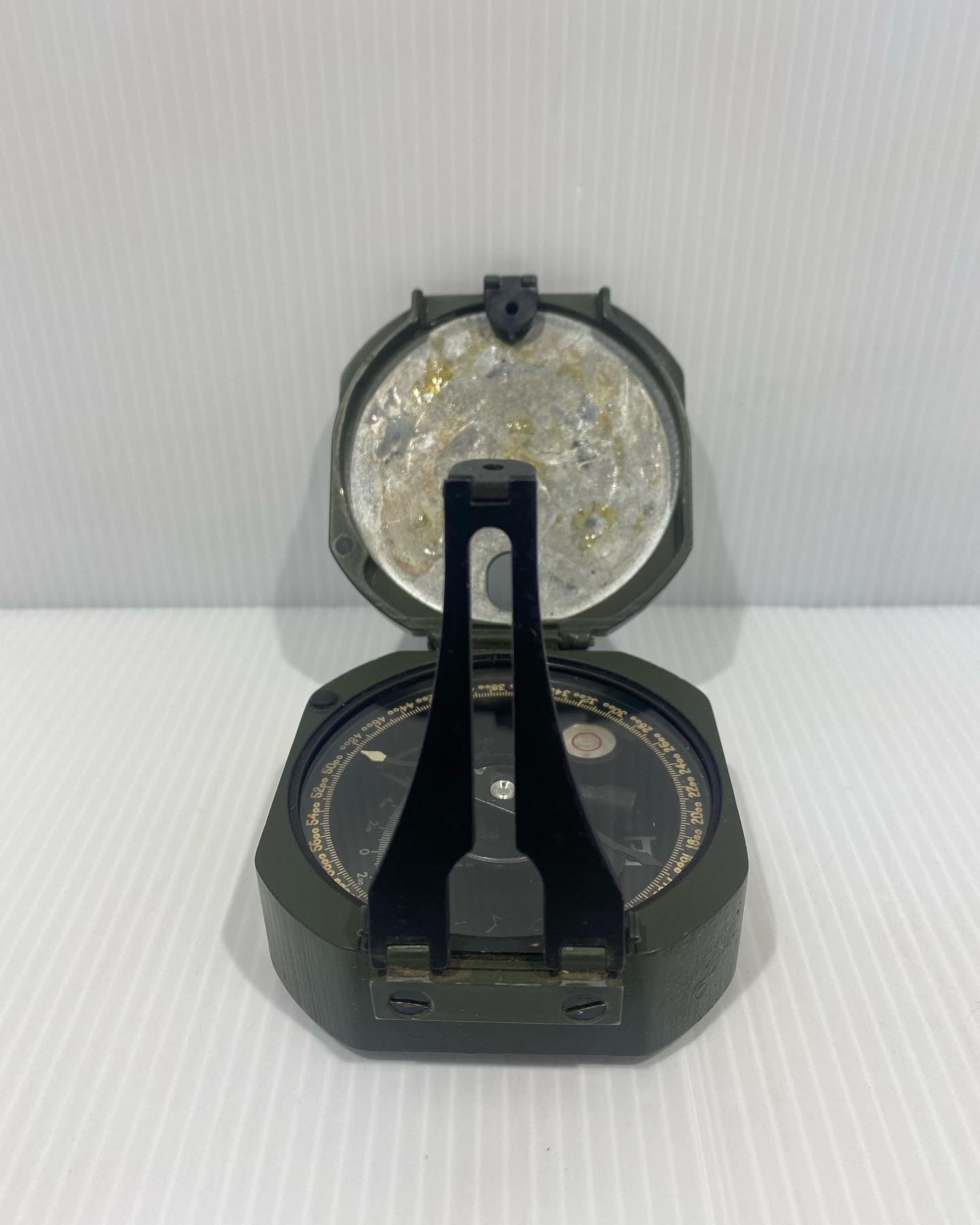 Original U.S. WWII M2 Artillery Compass with plastic Case