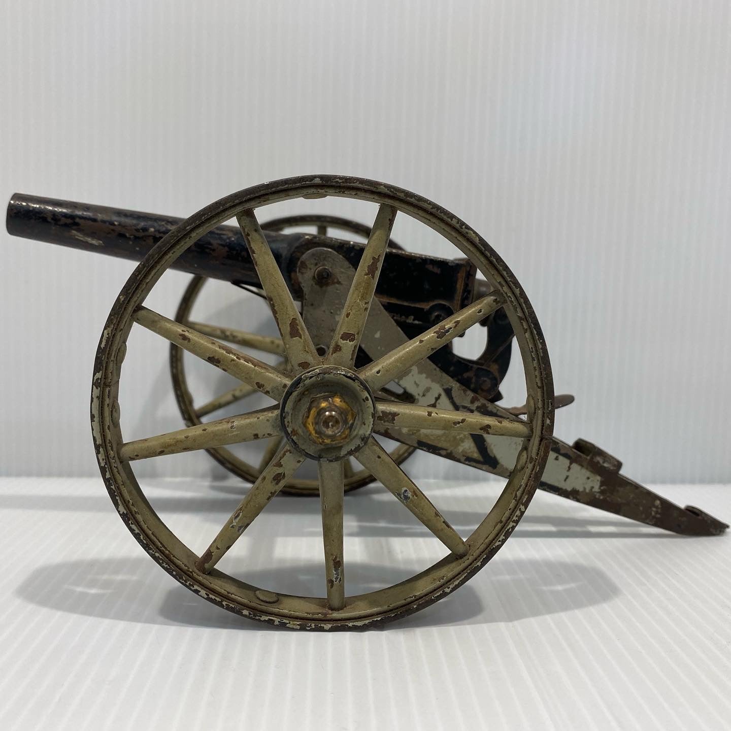 Antique ca. 1909 Marklin Cast Iron & Tin Toy Military Cannon