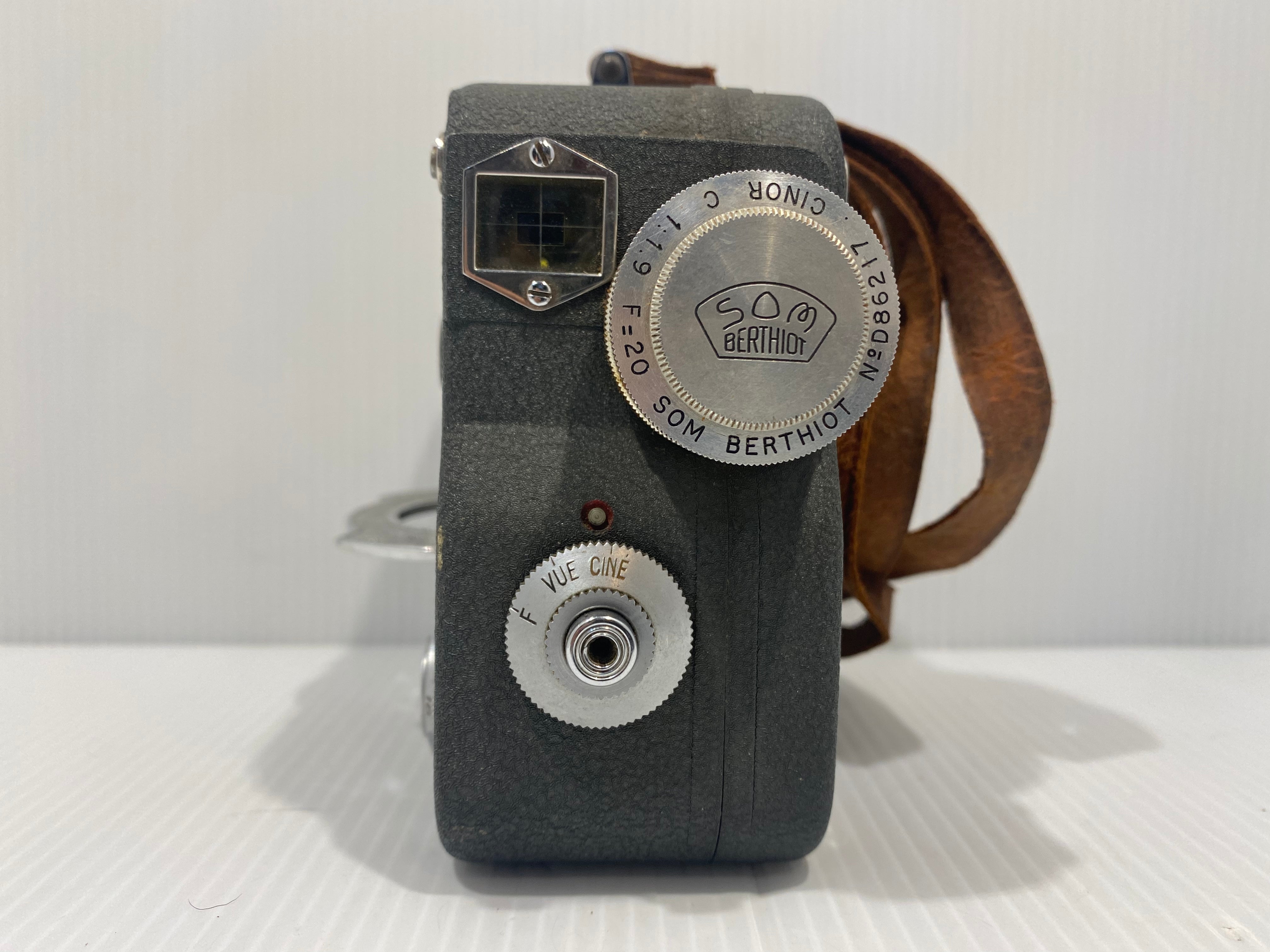 Antique, beautiful and very rare Pathescope 9.5mm Pathe National Cine Movie Camera.