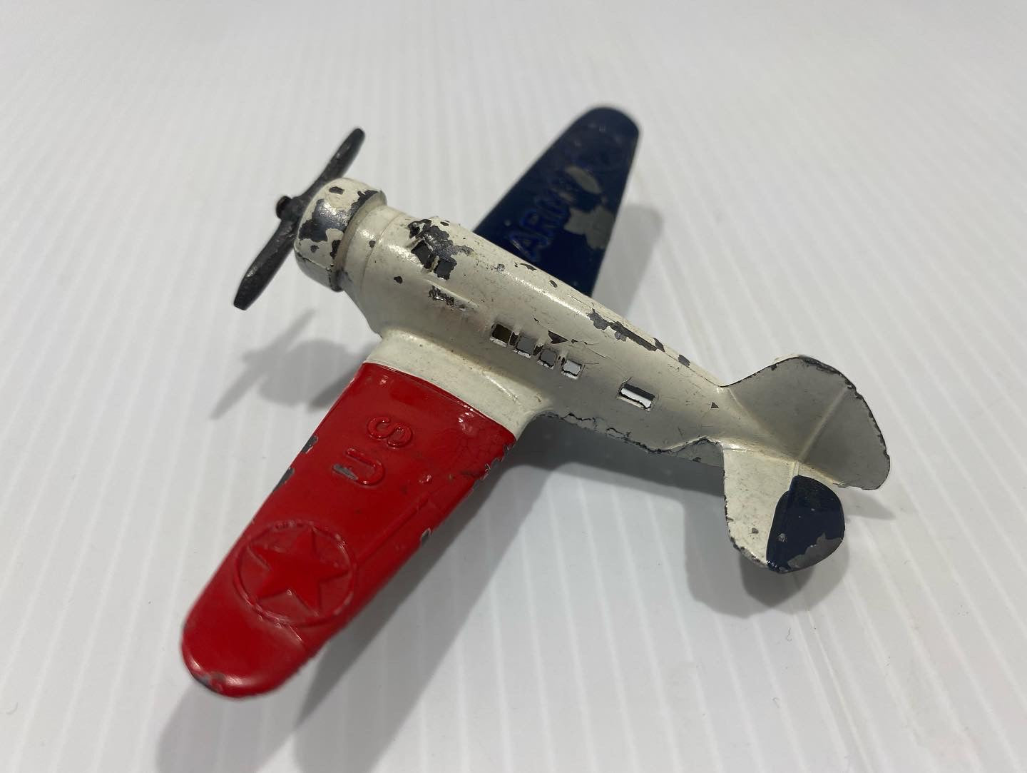 Rare cast iron Barclay Manoil US Army Airplane 1930s. Boeing P-29 Aircraft , red/white/blue , 1934.