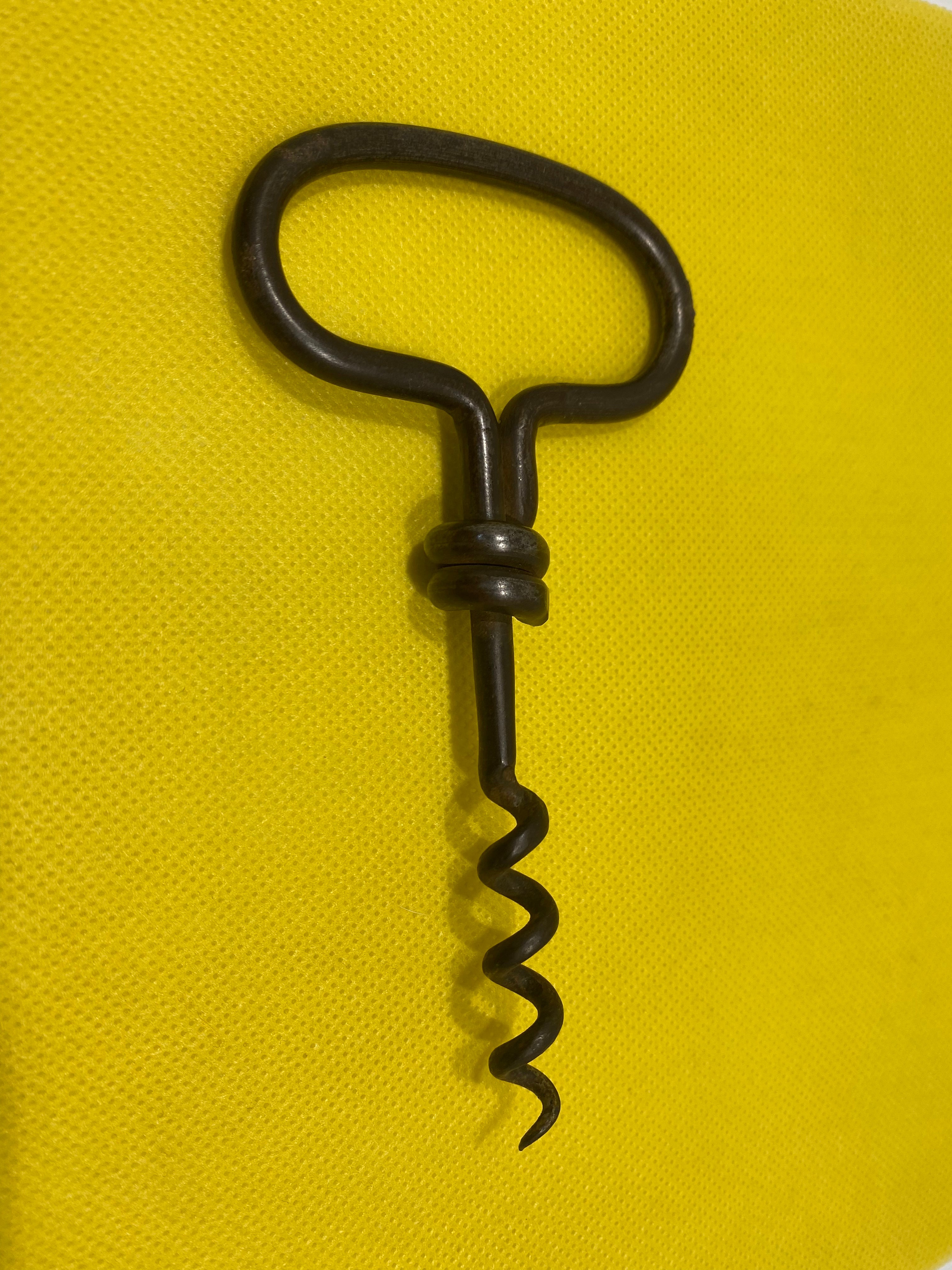 Antique 1860, Cellerman corkscrew in very good condition.