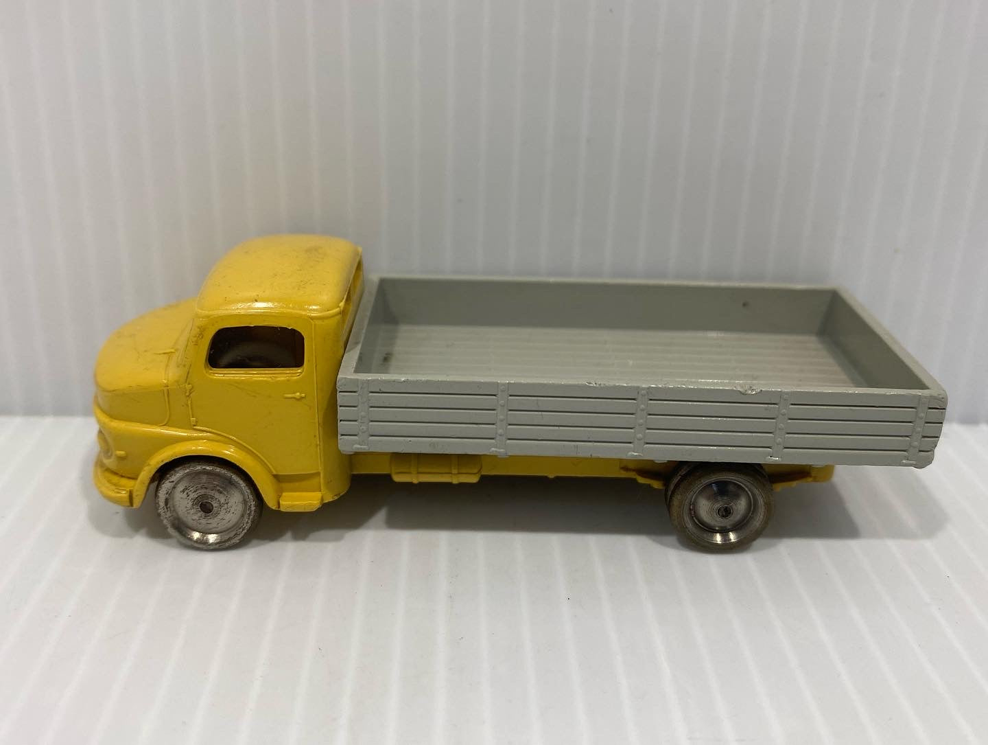 Very Rare vintage Collectable Lego HO SCALE 1:87 Mercedes-Benz flatbed Transporter