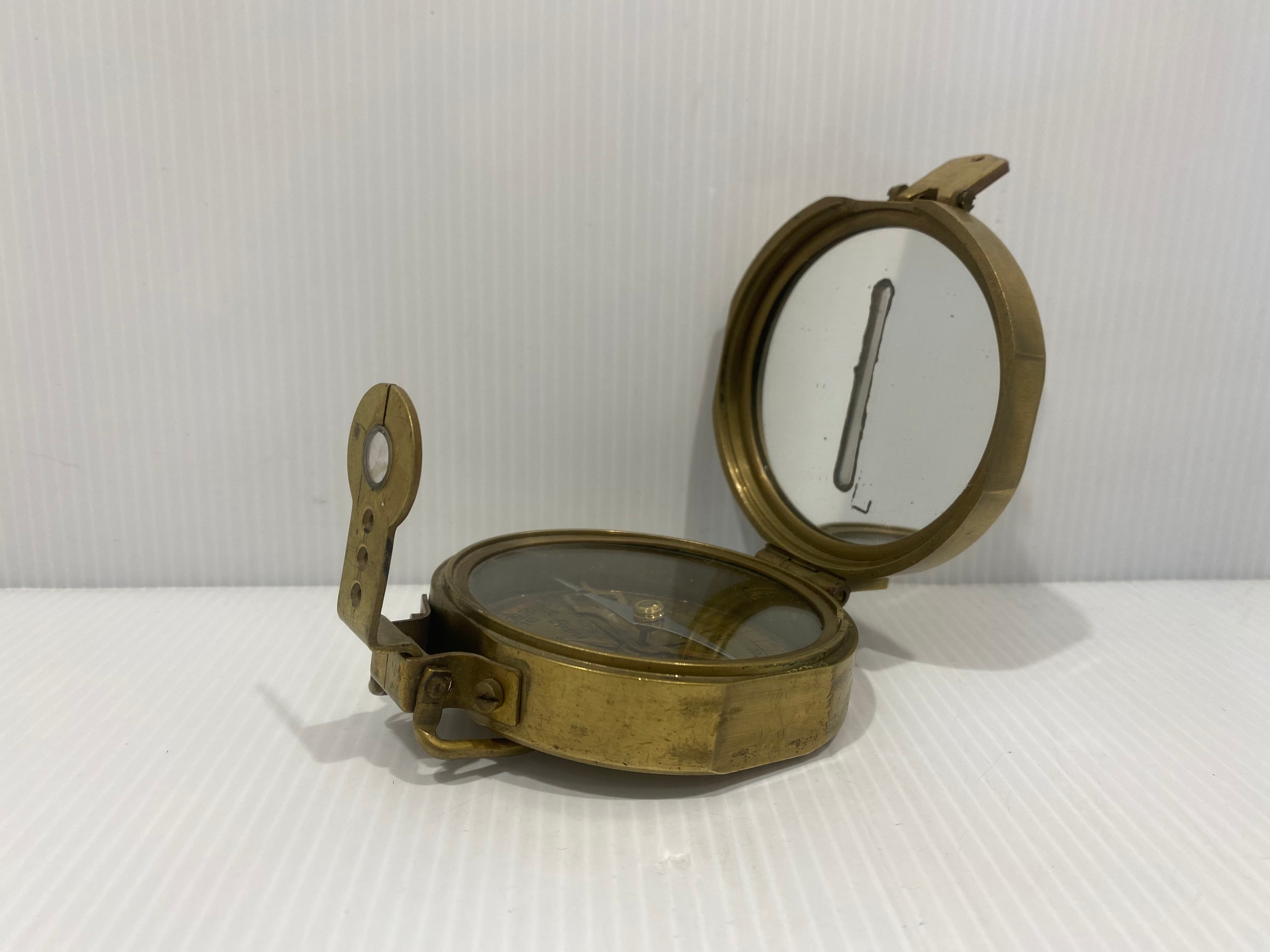 Antique Brass compass. London: Thomas Evans, 1920s