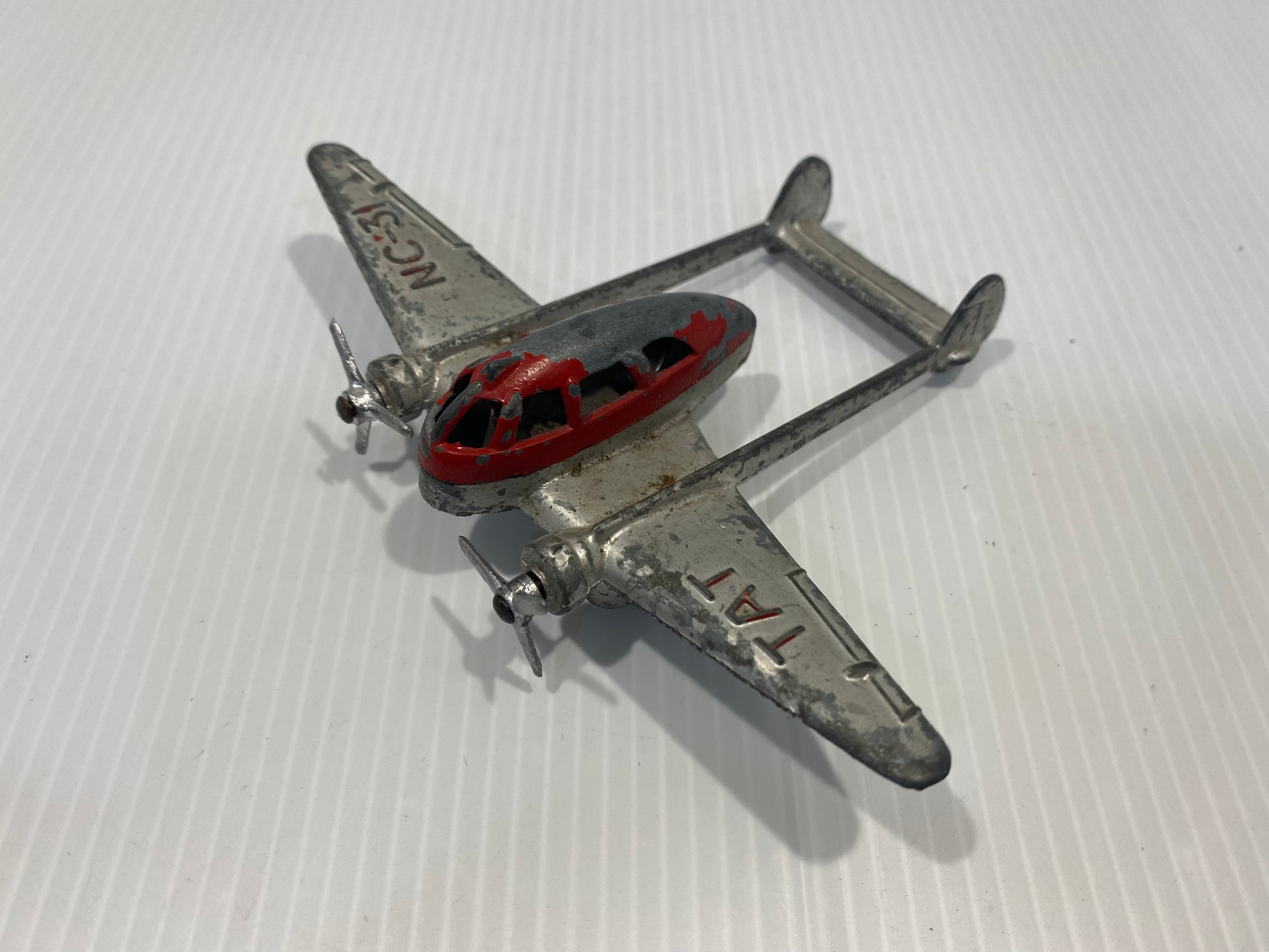NC-31 TAT HUBLEY USA toy metal airplane