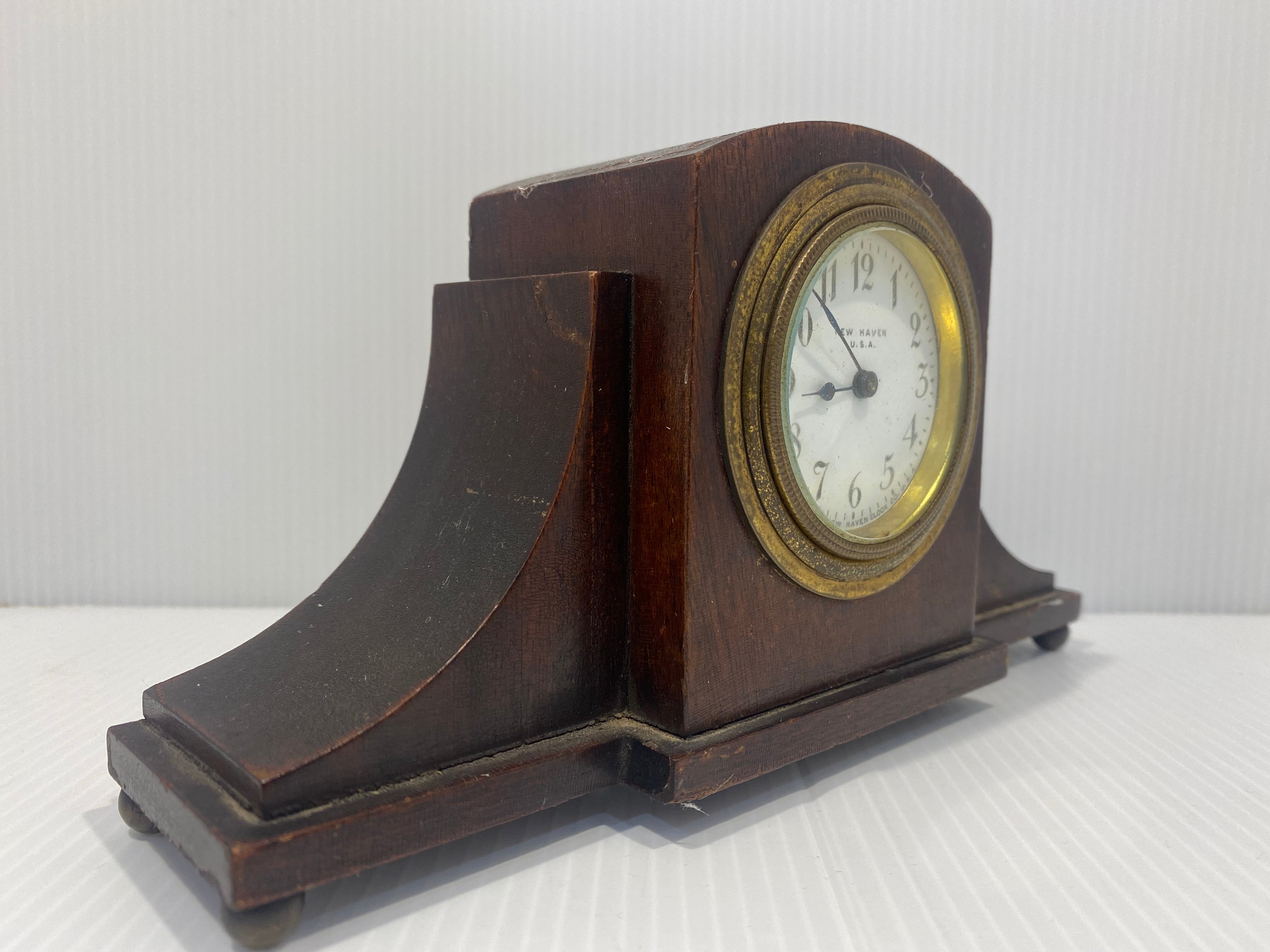 1920s Art Deco Antique New Haven Wind-Up Mantle Clock