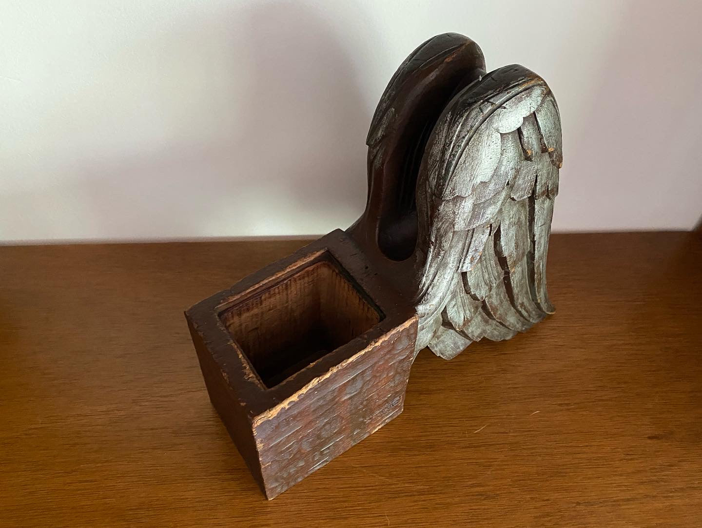 Beautiful Mexican wooden Eagle in the shape of a tobacco holder from the end of the 1930s-40s