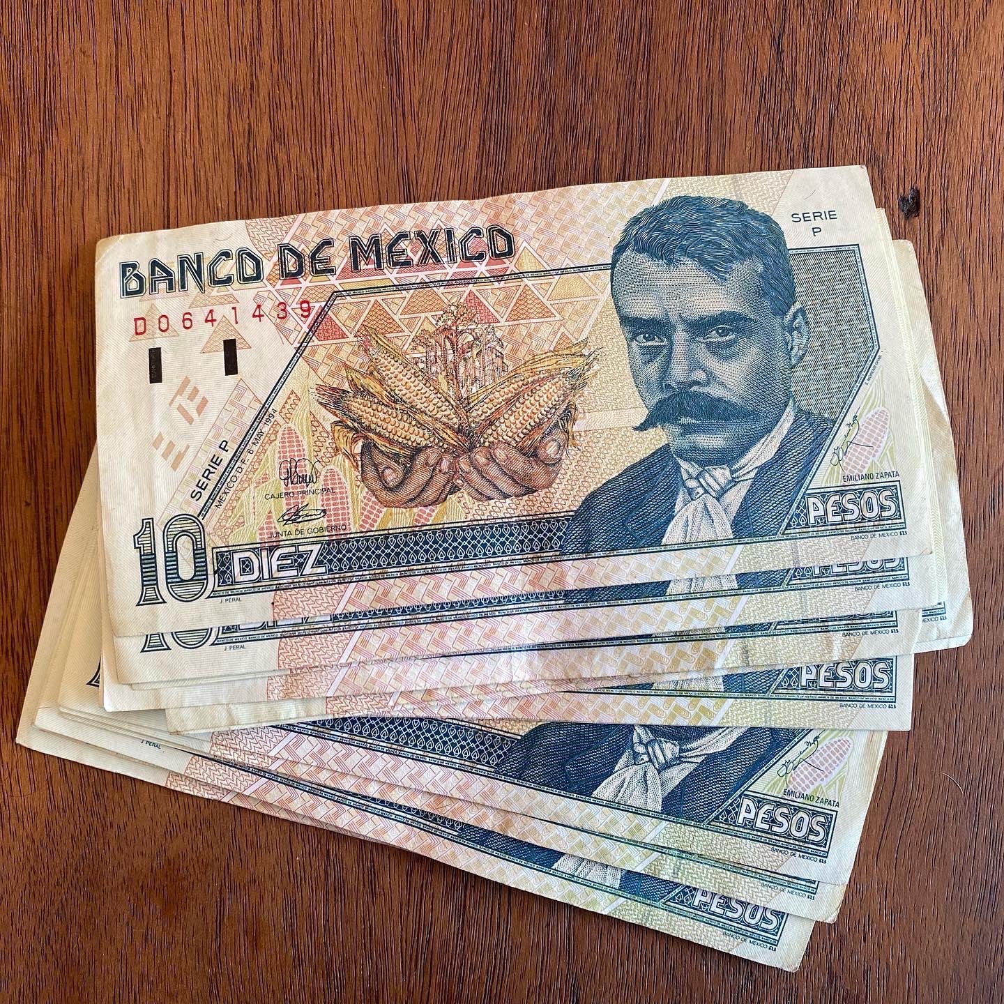 18 x World Paper Money Mexico 10 pesos 1994 Type Emiliano Zapata
