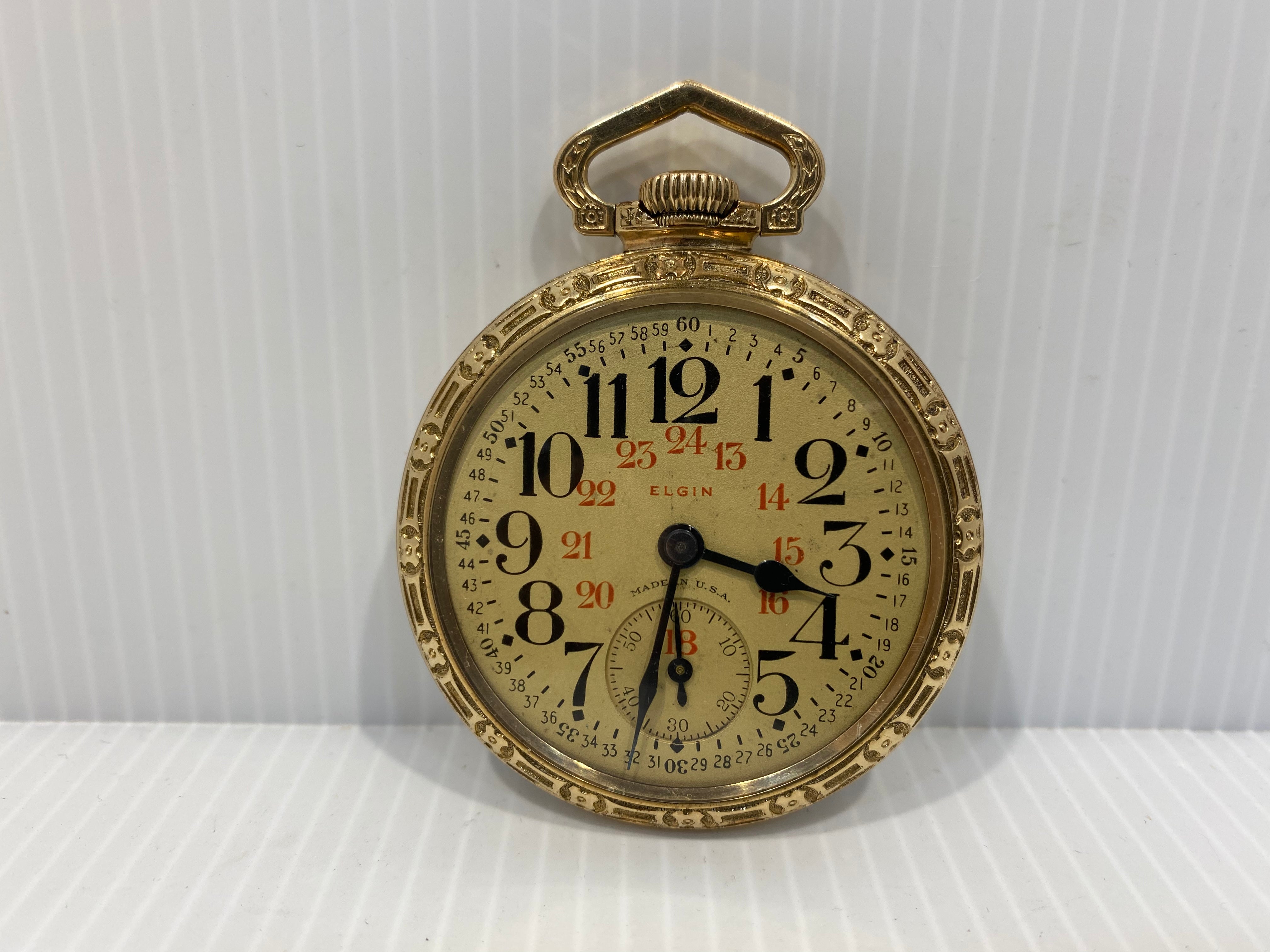 Antique 1930 Elgin model 13, pocket watch gold plated 14k