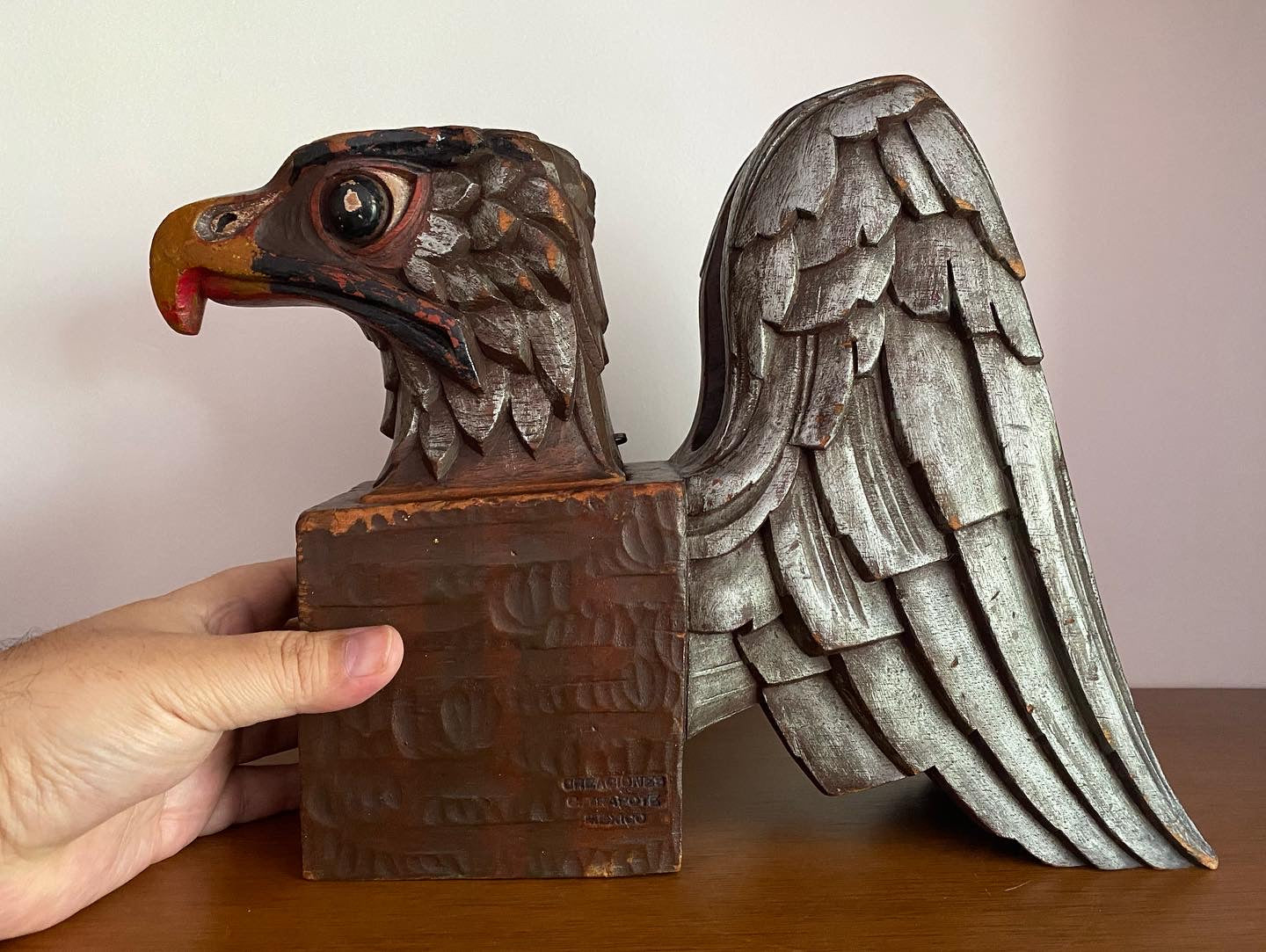 Beautiful Mexican wooden Eagle in the shape of a tobacco holder from the end of the 1930s-40s