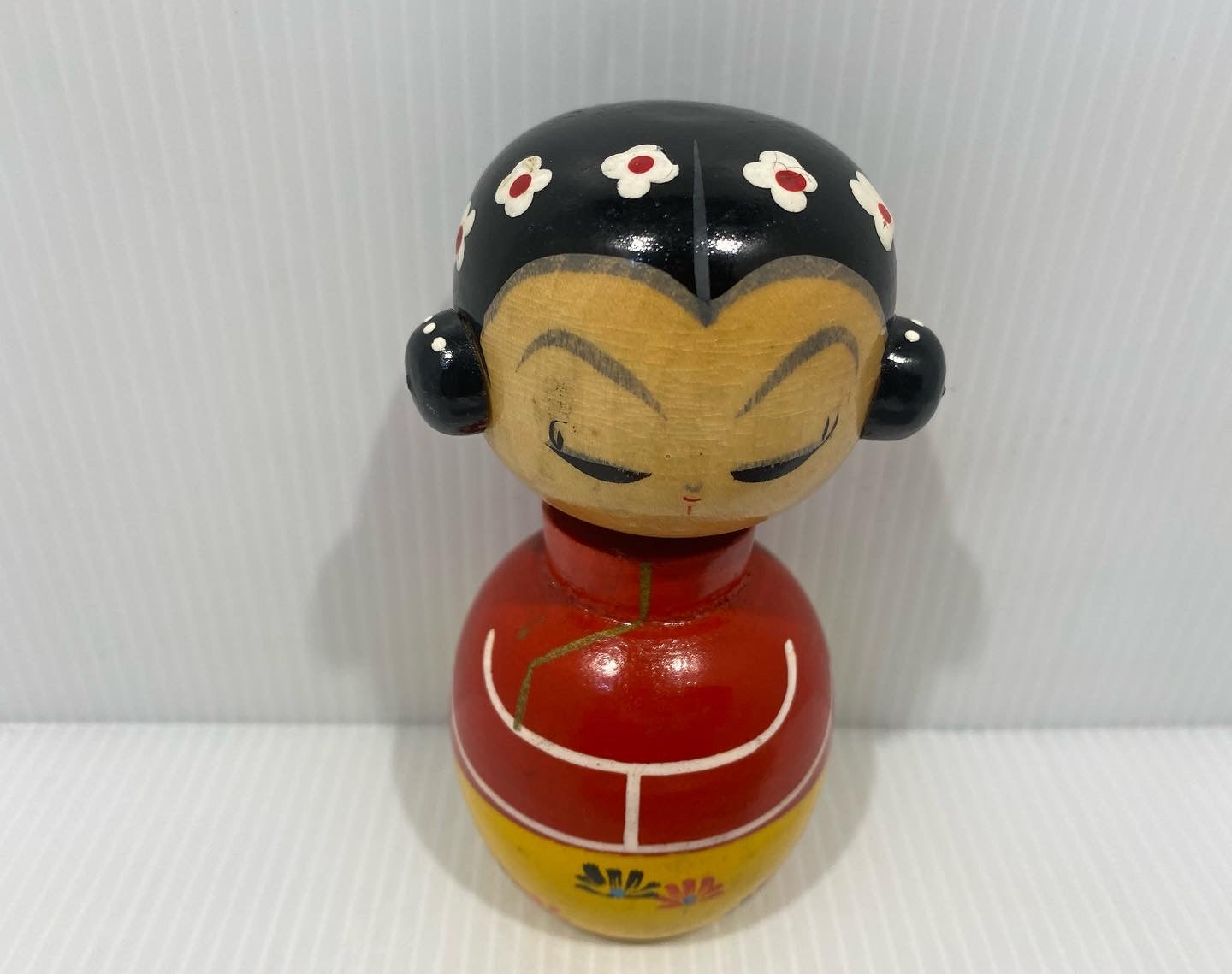 Adorable Vintage Kokeshi Doll Bobble Head. Many Kokeshi have heads that are attached with a peg and are loose, but this one actually has a spring for much great bobble head movement. 1970s