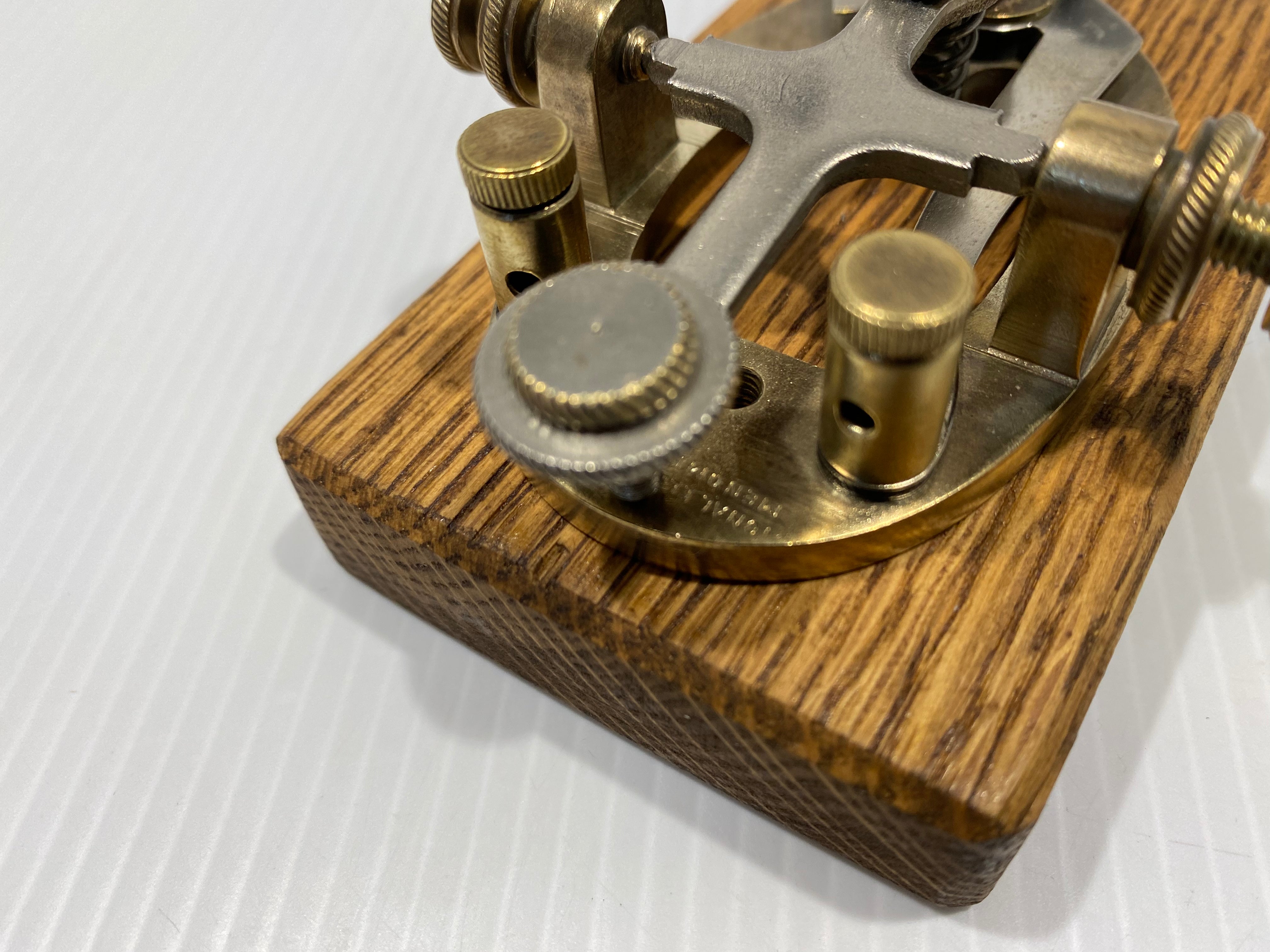 1930s Signal Electric Mfg. Co. R-Telegraph Straight Key Morse Code Tapper