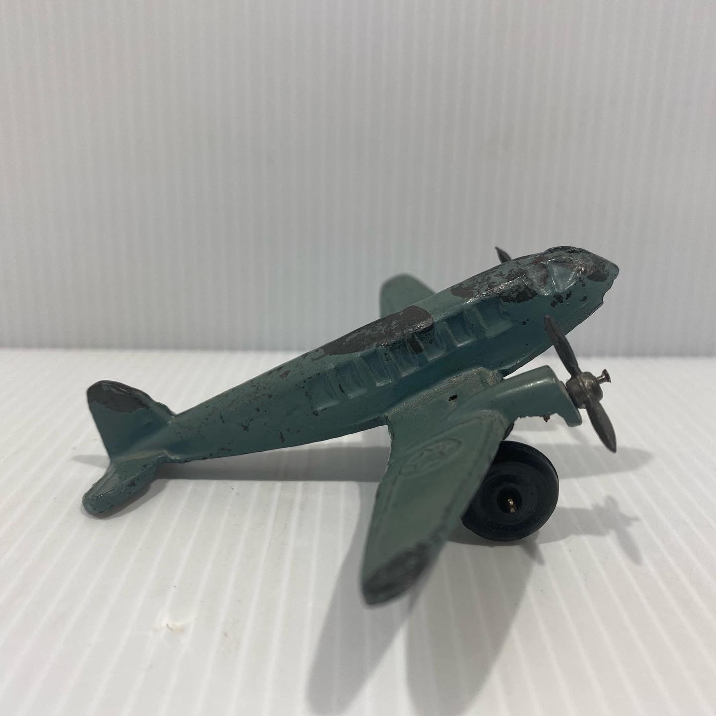 Vintage United Boeing Cast Iron Airplane made in mexico in the 50s.