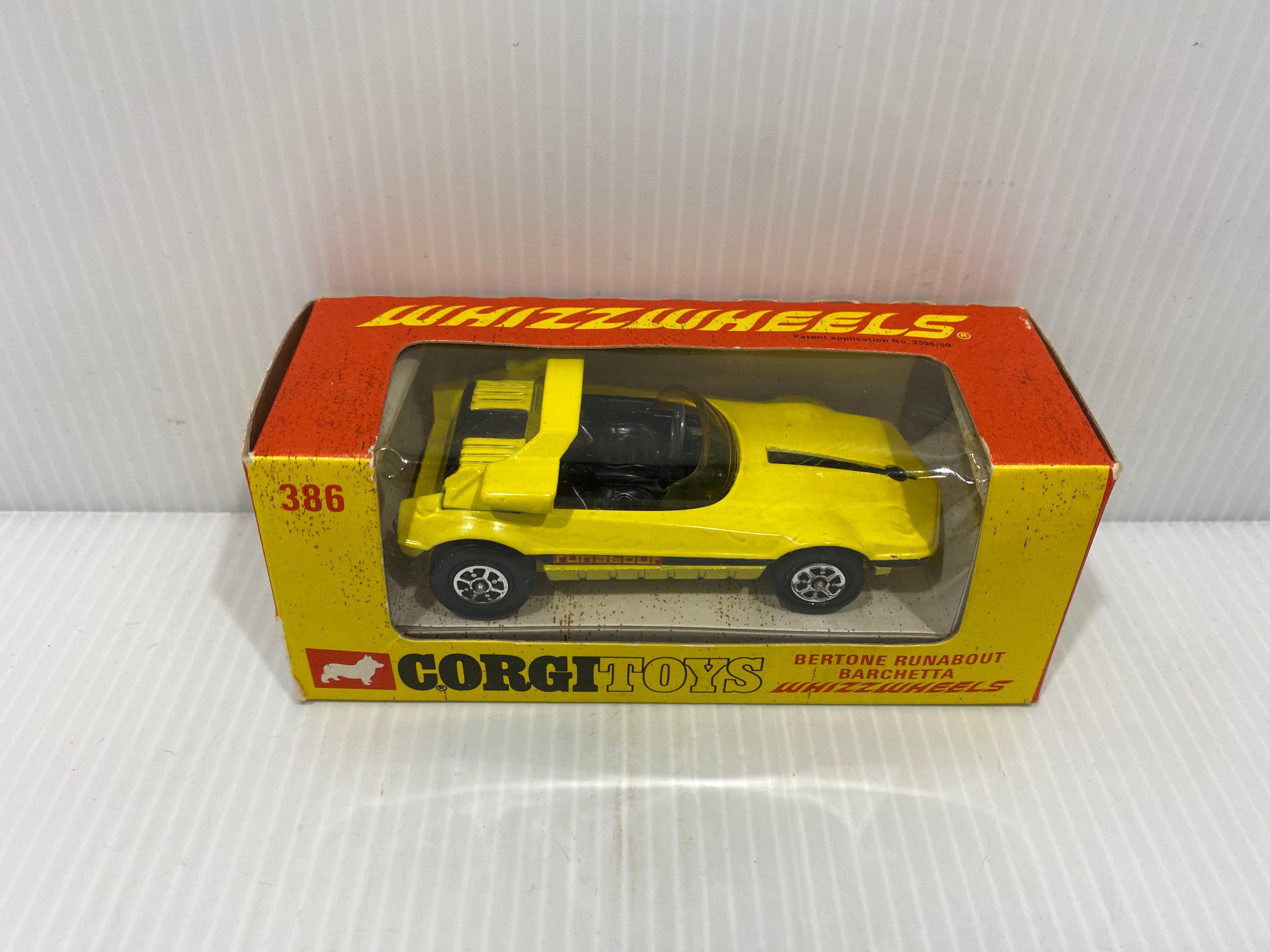 Corgi Toys GB n ° 386 Whizzwheels Bertone Runabout Barchetta. Yellow and Black in box .