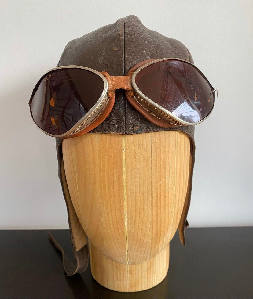 Italian pilot cap with glasses from 1930s